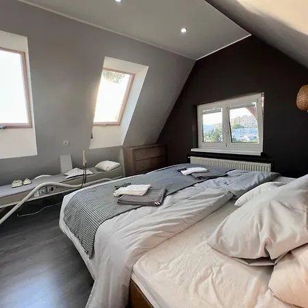 Utulny Maly Domcek S Virivkou