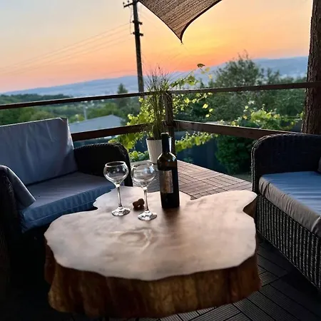 Villa Utulny Dom S Virivkou S Vyhladom Na Mesto A Velkym Parkoviskom Kassa