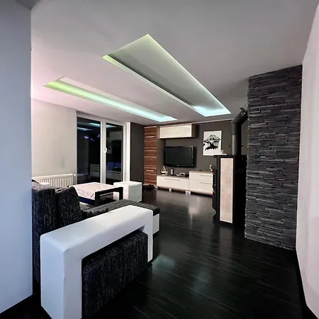 Utulny Maly Domcek S Virivkou *