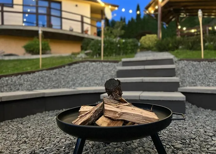 Utulny Maly Domcek S Virivkou ヴィラ *