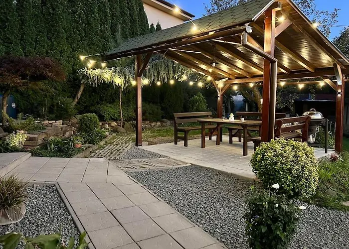 ヴィラ Utulny Maly Domcek S Virivkou コシツェ