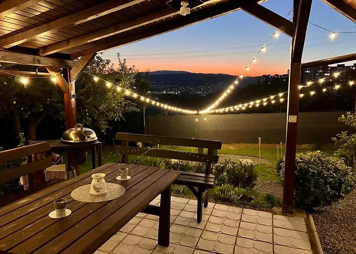 Utulny Maly Domcek S Virivkou