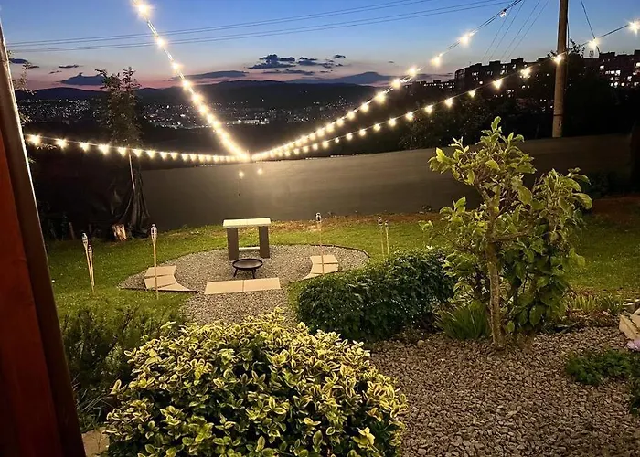 Utulny Maly Domcek S Virivkou * コシツェ