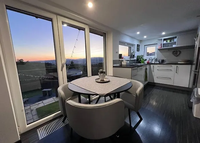 ヴィラ Utulny Maly Domcek S Virivkou *