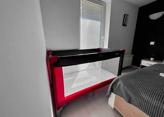 Utulny Maly Domcek S Virivkou * コシツェ