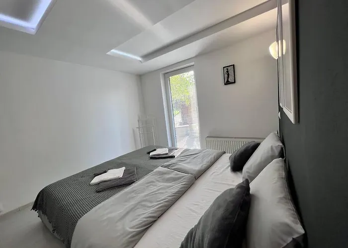 Utulny Maly Domcek S Virivkou *