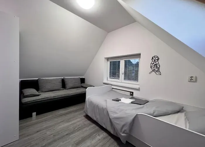 Utulny Maly Domcek S Virivkou ヴィラ