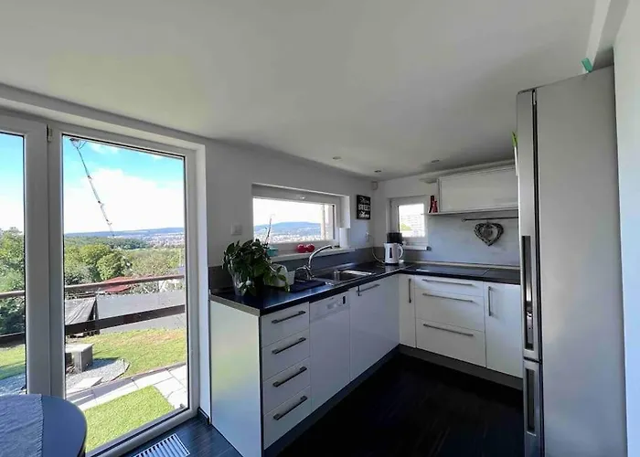 Utulny Maly Domcek S Virivkou * コシツェ