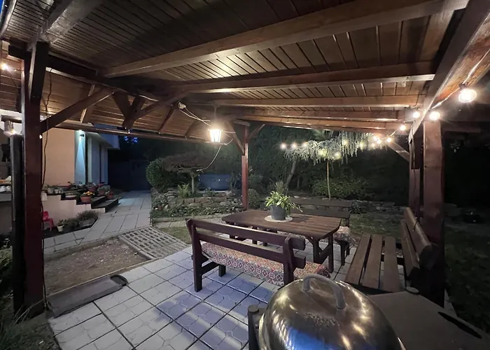 ヴィラ Utulny Maly Domcek S Virivkou *